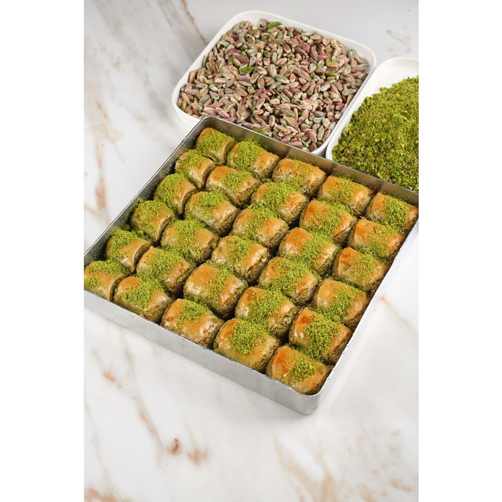 Tepsi Fıstıklı Dilber Tatlısı