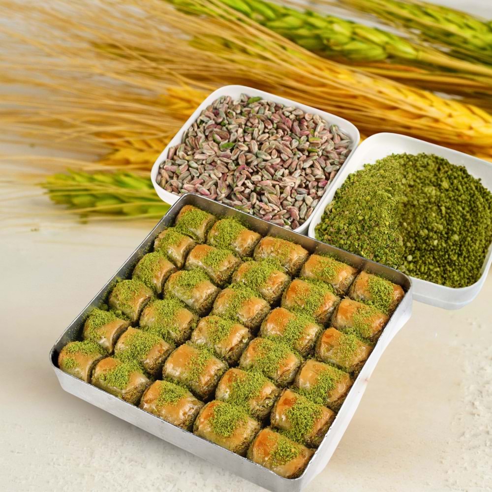 Tepsi Fıstıklı Dilber Tatlısı