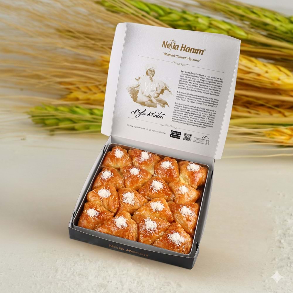 Tepsi Üçgen Laz Böreği