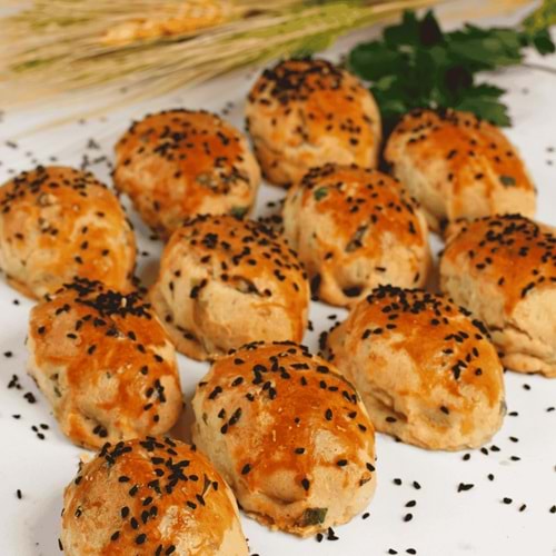 Maydanozlu Köy Poğaçası