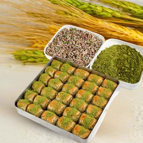 Tepsi Fıstıklı Dilber Tatlısı