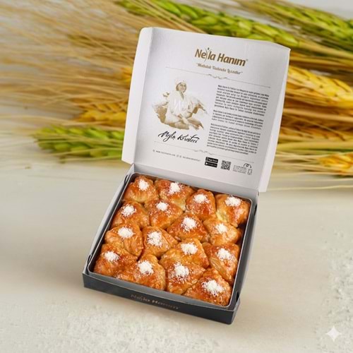 Tepsi Üçgen Laz Böreği