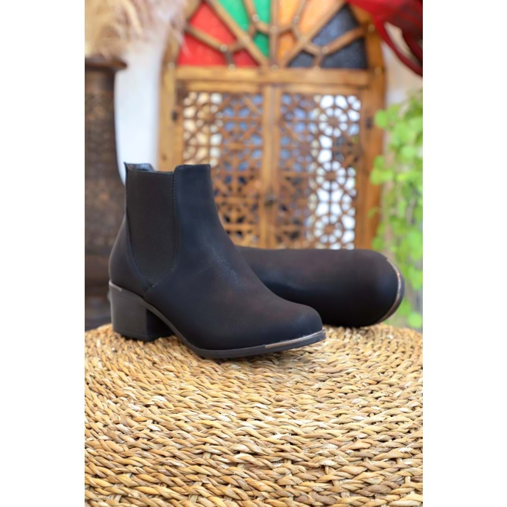 Konfores 1404 Kauçuk Tabanlı Bayan Klasik Bot - NKT01404-siyah-36