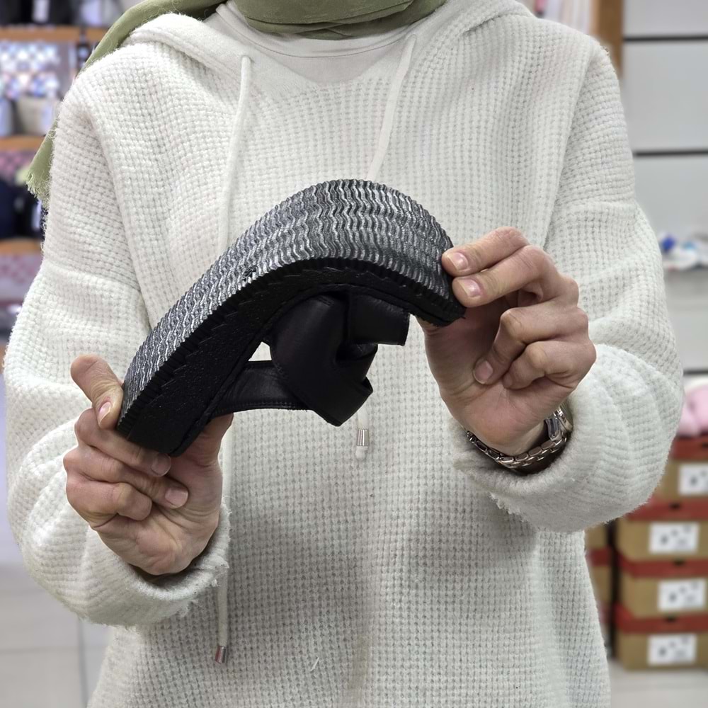 Konfores 2123 Ultra Hafif Esnek Tabanlı Hakiki Deri Tam Anatomik Kadın Sandalet - NKT02123-siyah-39