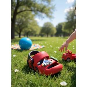 2246-Akınal Unisex Bebek Figürlü Ultra Yumuşak Esnek Kaymaz Tabanlı Sandalet Terlik - NKT02246-KIRMIZI-21-22